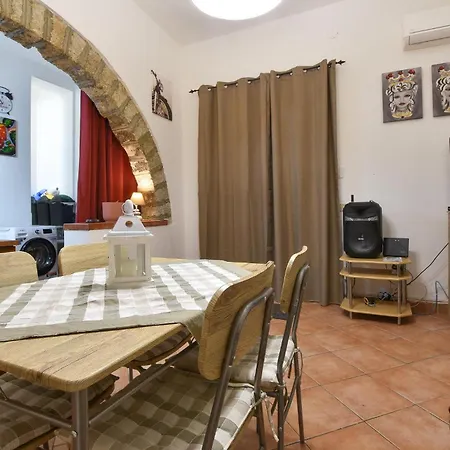 2 Bedroom Stunning In